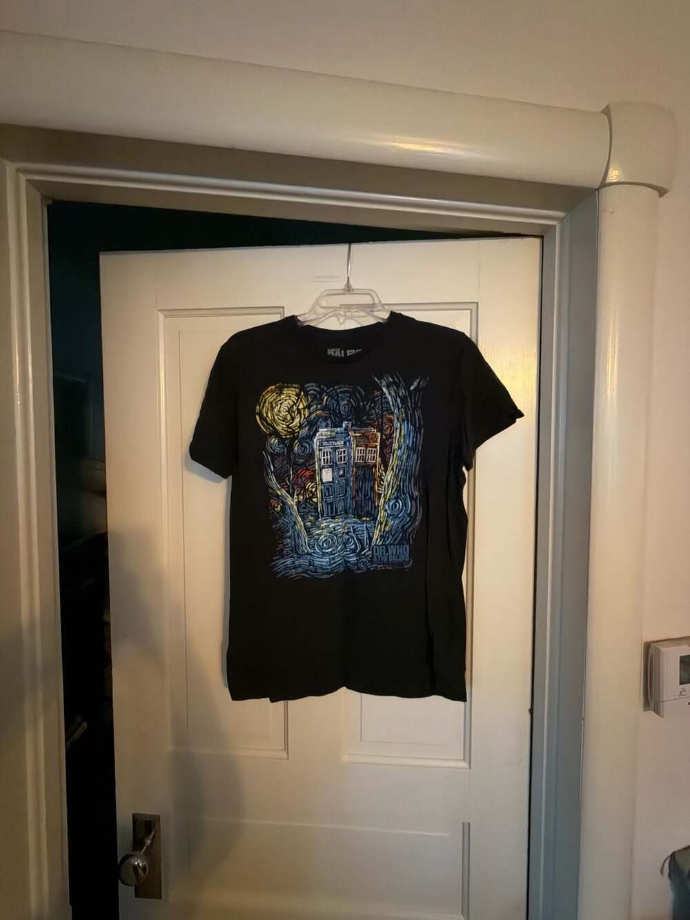 Dr. Who & The Daleks Starry Night TARDIS Black Graphic T-Shirt Medium